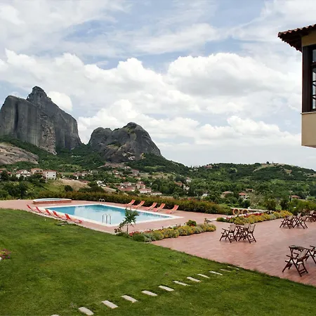 ホテル メテオラ アット カストラキ 4*